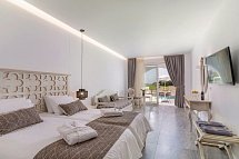 Delfina Tropic Beach