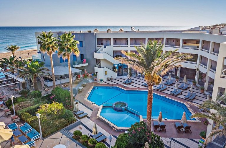 Pearl Beach Hotel