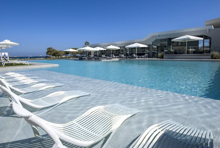 Myrion Beach Resort