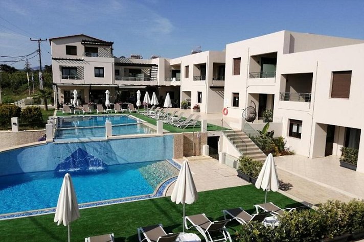 Carisa Suites & Apartments