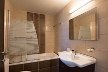 Carisa Suites & Apartments