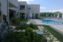 Carisa Suites & Apartments