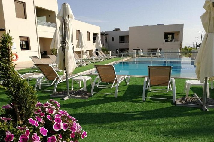 Carisa Suites & Apartments