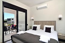 Carisa Suites & Apartments