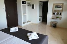 Carisa Suites & Apartments
