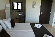 Carisa Suites & Apartments
