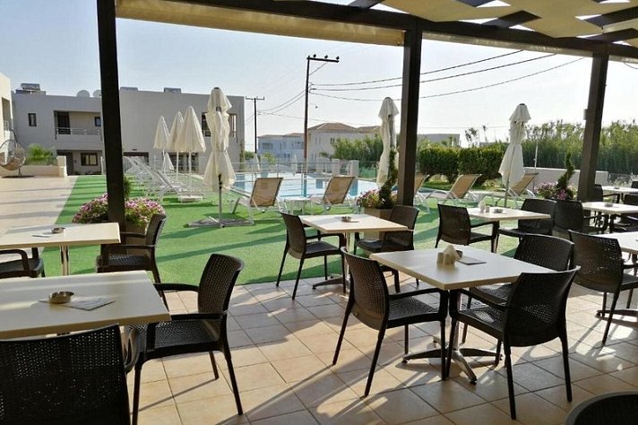 Carisa Suites & Apartments