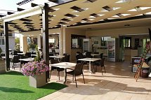 Carisa Suites & Apartments