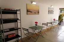 Carisa Suites & Apartments