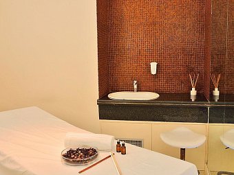 Hellenia Yachting Hotel