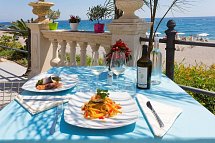 Hellenia Yachting Hotel