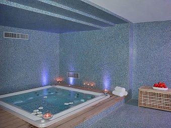 Hellenia Yachting Hotel