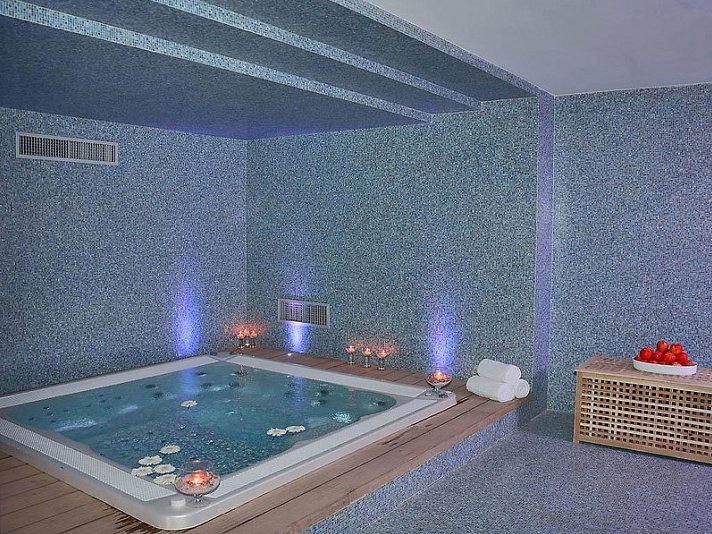 Hellenia Yachting Hotel