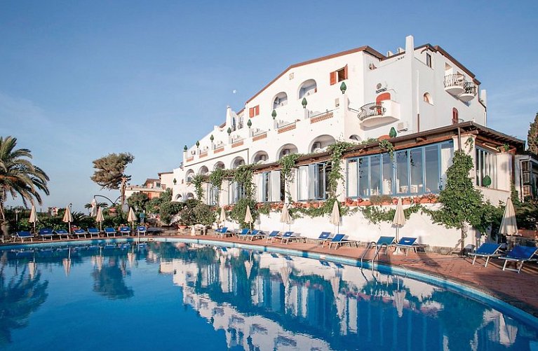 Arathena Rocks Hotel