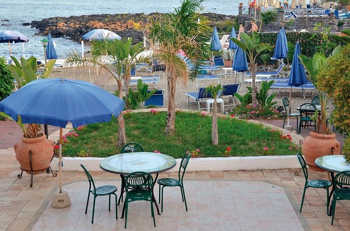 Kalos Hotel
