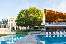 OZADI Tavira Hotel