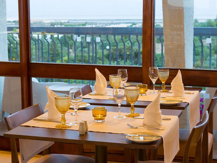 OZADI Tavira Hotel