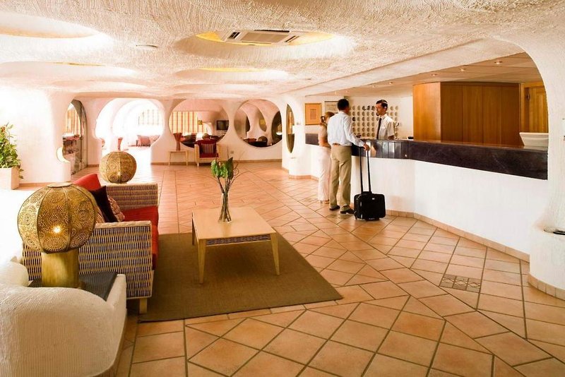 Alcazar Beach & SPA