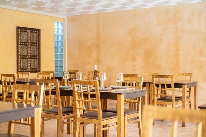 CasaBlanca Unique Hotel
