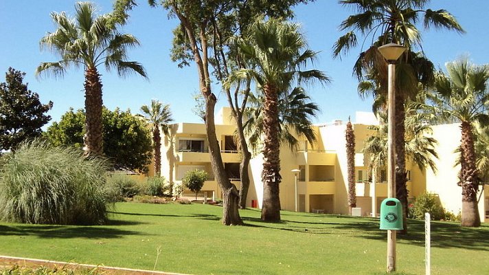 Parque Mourabel Oasis Village & Pe do Lago