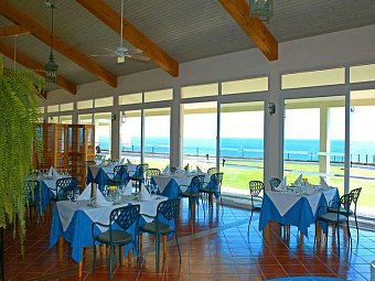 Albatroz Beach & Yacht Club