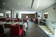 Santa Cruz Village Hotel