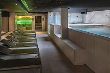 Caprici Beach Hotel & Spa