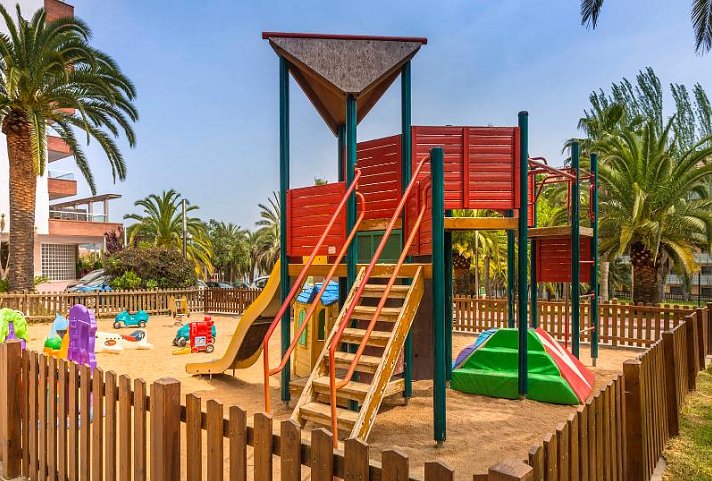 Costa Encantada Resort & Suites