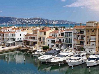 Port Salins