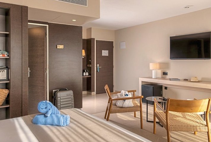 Aqua Hotel The Breeze & Spa