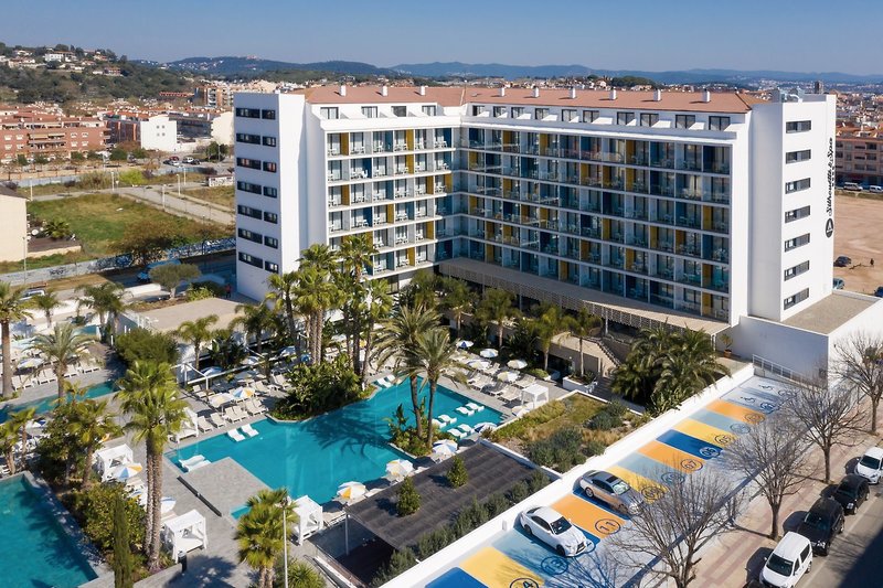 Aqua Hotel Silhouette & Spa
