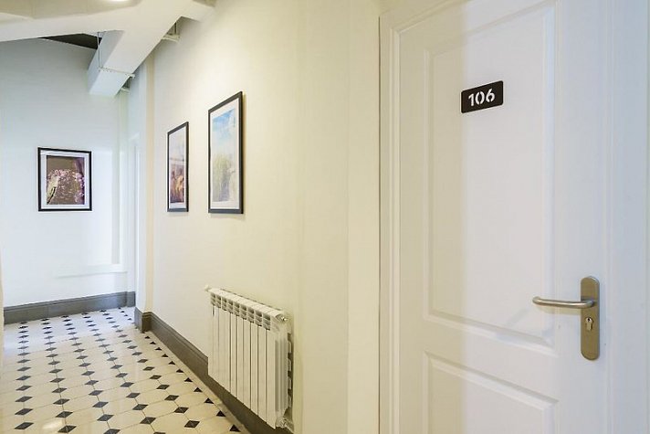 La Perla Granada Suites