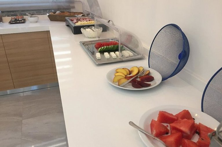 Voula Hotel & Apartments