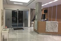 Voula Hotel & Apartments