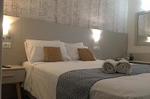 Voula Hotel & Apartments