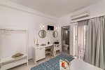Roxani Hotel