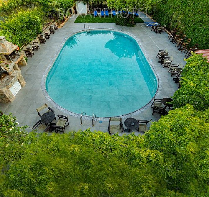 Roxani Hotel