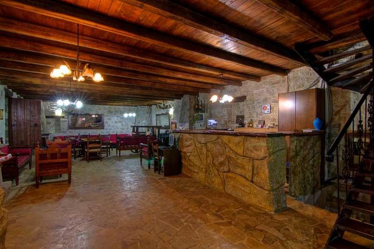 Stone Village Petrino Horio