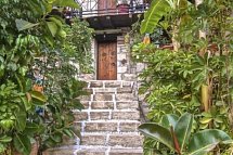 Stone Village Petrino Horio