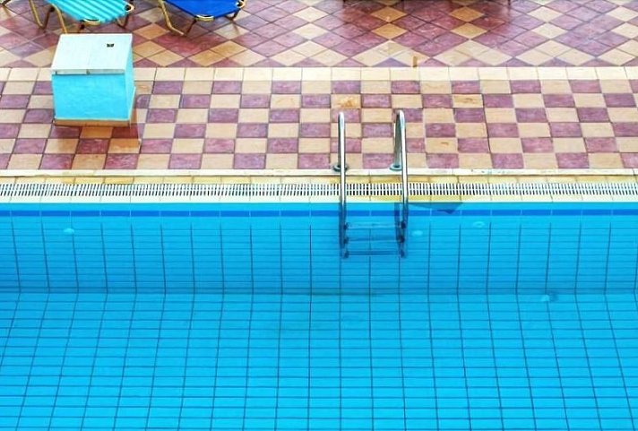 Adonis Hotel