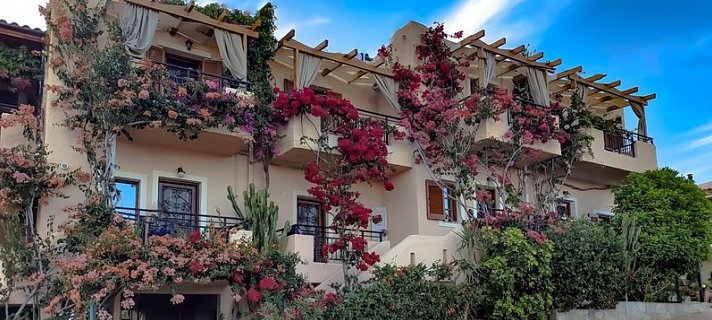 Niki Apartments