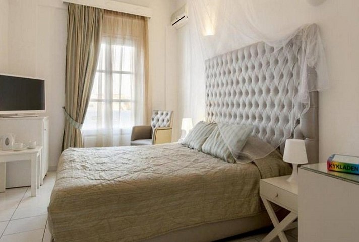 Daedalus Hotel