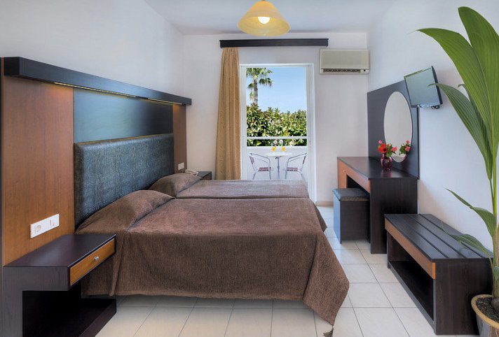 Corali Hotel