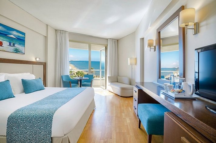 Golden Bay Beach Hotel