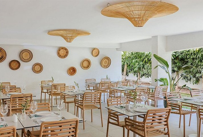 Nissi Park Hotel