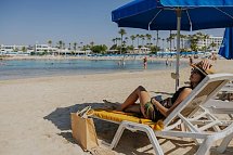 Tasia Maris Sands