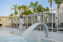 Tasia Maris Sands