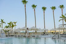 Tasia Maris Sands