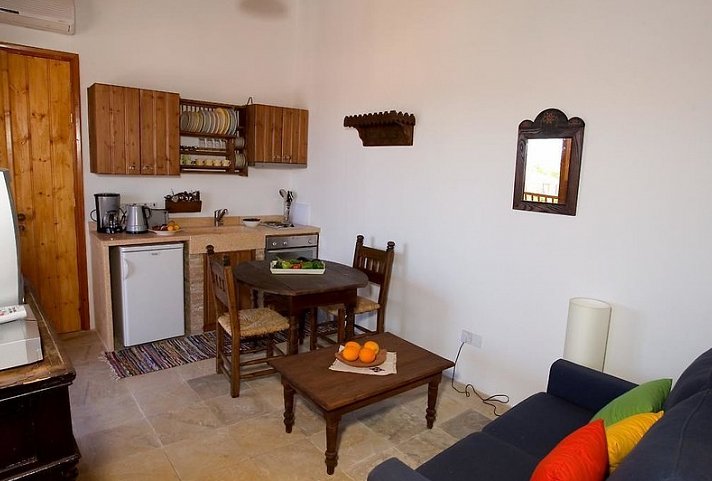 Eveleos Country House