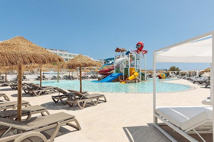 Best Oasis Tropical